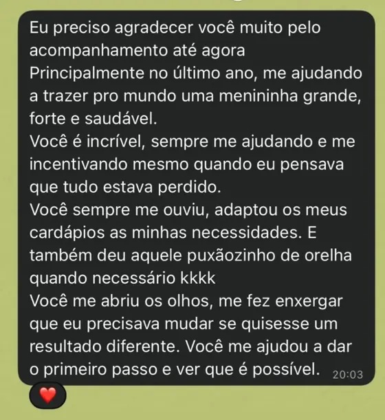Mensagem de WhatsApp de uma paciente agradecendo pelo acompanhamento durante a gestação, com cardápios adaptados às suas necessidades.